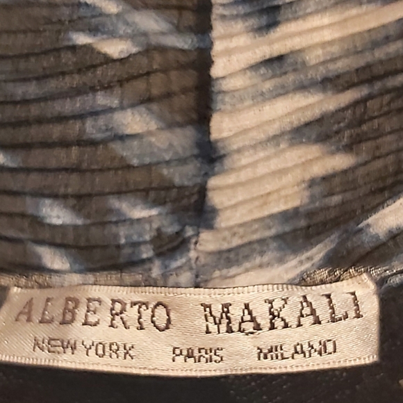 Alberto Makali cap sleeved shrug - Picture 5 of 11